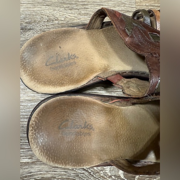 Clark's Leather Slide On Thong Sandals Sz:9M Y2K Hippie Comfort - Picture 2 of 4